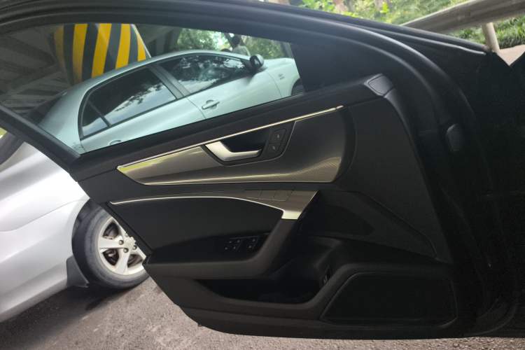 Used Audi A6 2022 Avant Futurist 40 TFSI Luxury Dynamic Model Left Front Door Interior