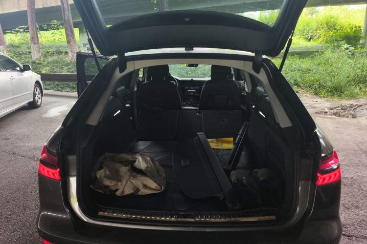 Used Audi A6 2022 Avant Futurist 40 TFSI Luxury Dynamic Model Trunk