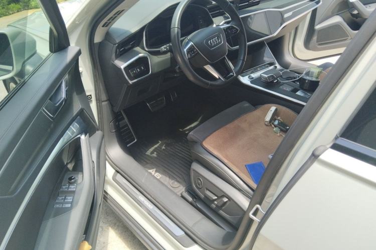 Used Audi A6 2022 allroad quattro 55 TFSI Snow Sports Edition Driver Seat