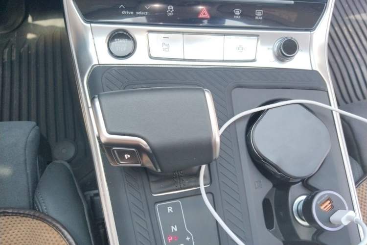 Used Audi A6 2022 allroad quattro 55 TFSI Snow Sports Edition Gear Lever