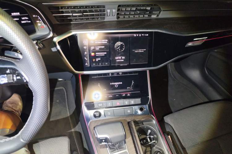 Used Audi A6 2022 Avant Futurist 45 TFSI Prestige Dynamic Edition Audio And AC Panel