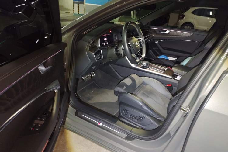 Used Audi A6 2022 Avant Futurist 45 TFSI Prestige Dynamic Edition Driver Seat