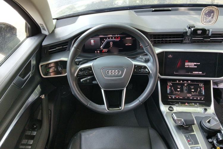 Used Audi A6 2022 allroad quattro Explorer 55 TFSI Prestige Off-Road Model Steering Wheel