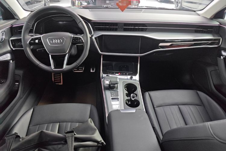 Used Audi A6 2023 allroad quattro 55 TFSI Prestige Off-Road Model Center Console