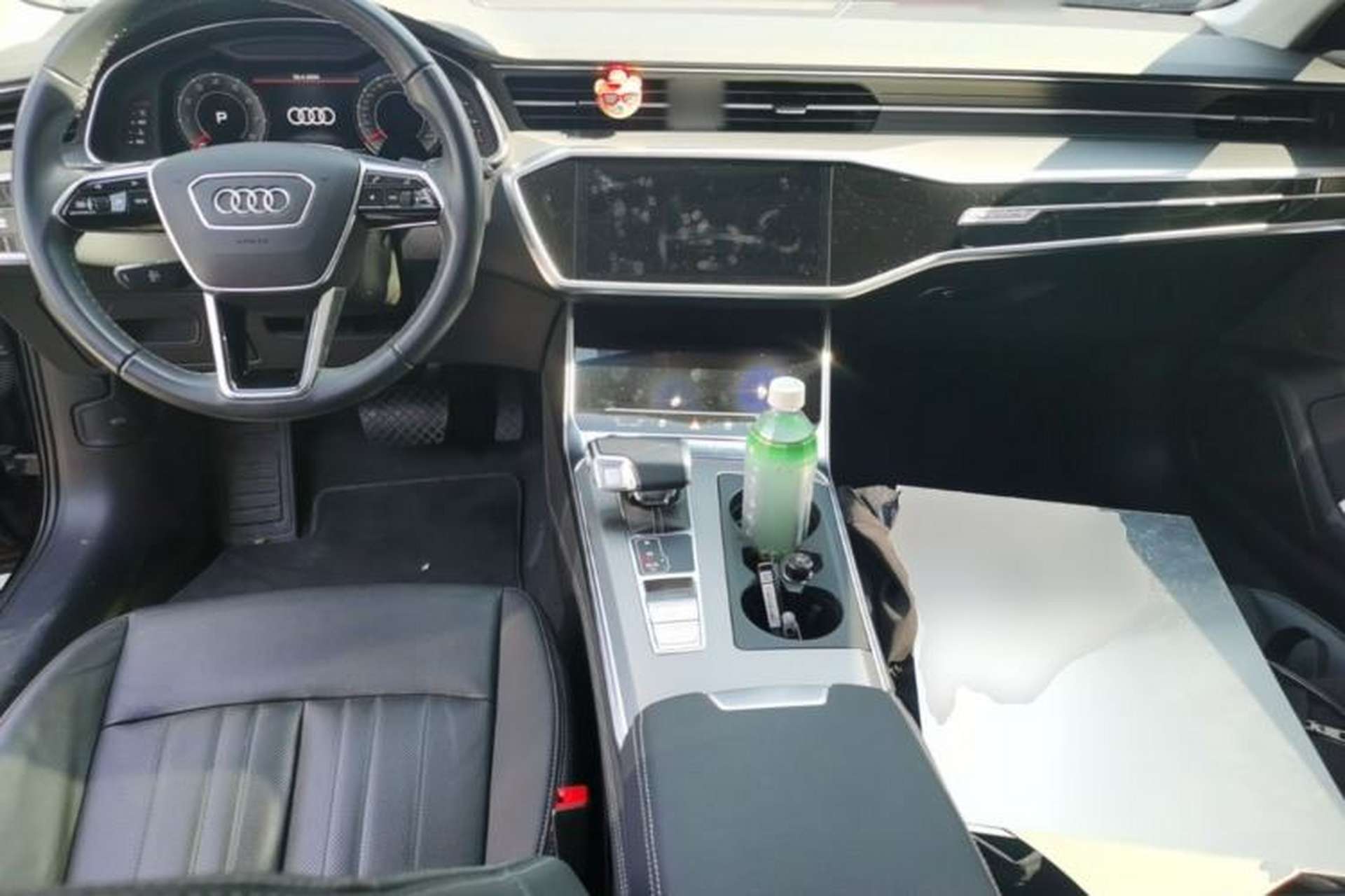 Used Audi A6 2023 allroad quattro 55 TFSI Prestige Off-Road Model Center Console