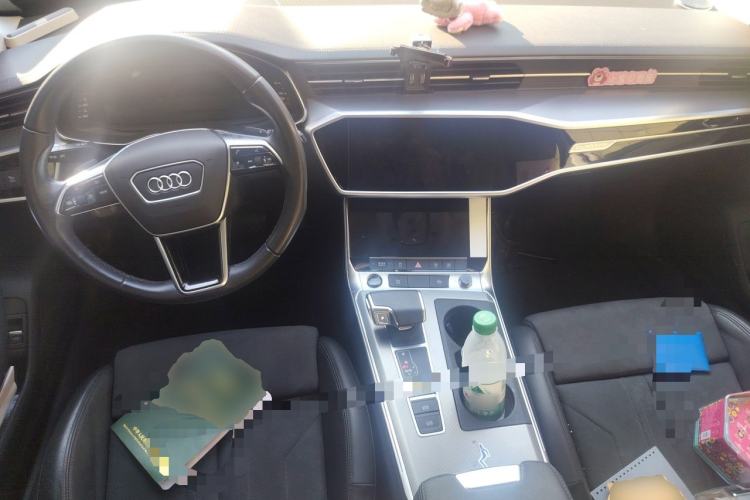 Used Audi A6 2023 Avant Futurist 45 TFSI Prestige Dynamic Edition Center Console
