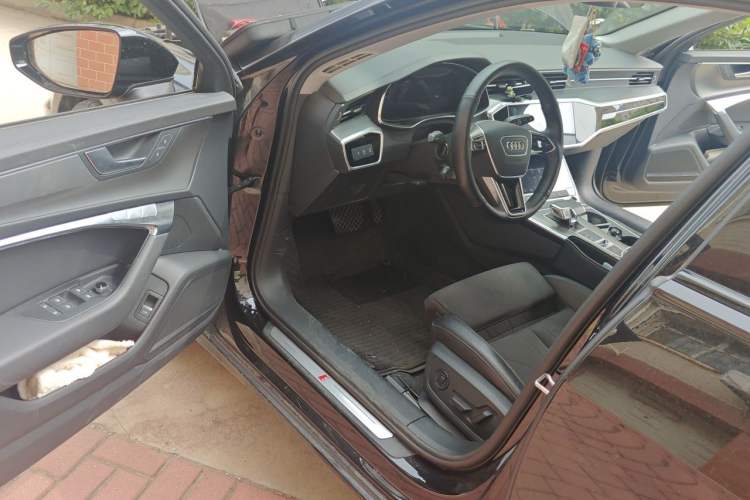 Used Audi A6 2023 Avant Futurist 45 TFSI Prestige Dynamic Edition Driver Seat