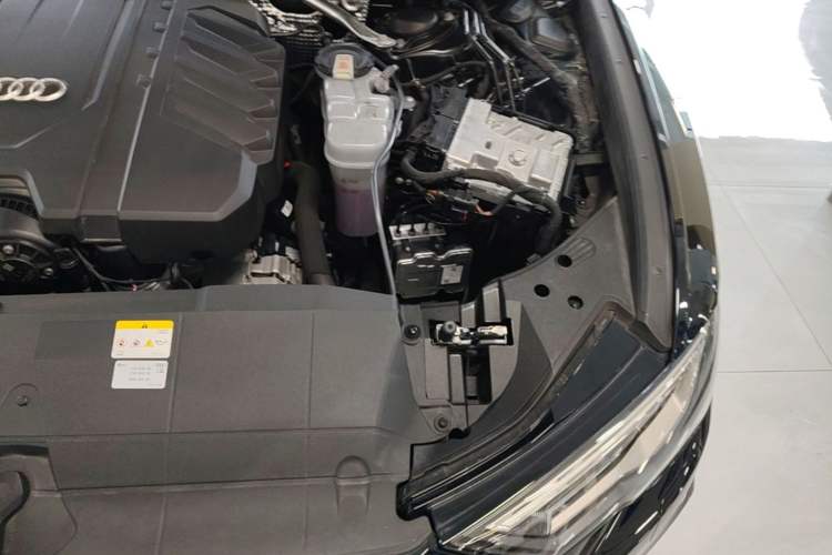 Used Audi A6 2023 Avant Futurist 45 TFSI Prestige Dynamic Edition Engine Bay Left