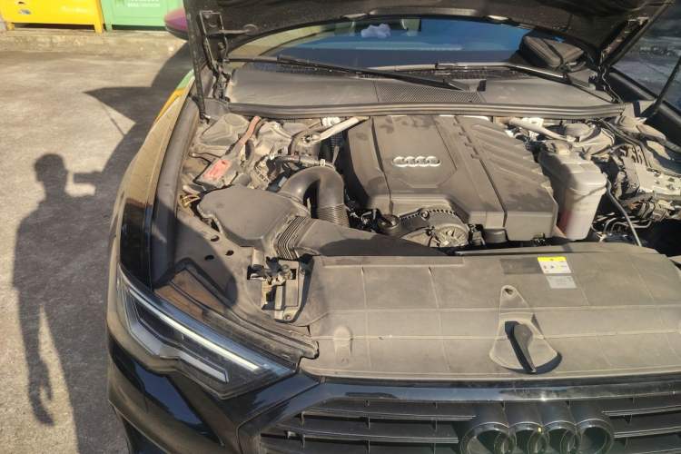 Used Audi A6 2023 Avant Futurist 45 TFSI Prestige Dynamic Edition Engine Bay Right