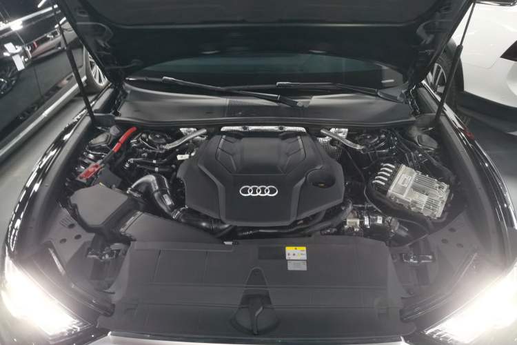 Used Audi A6 2023 allroad quattro 55 TFSI Prestige Off-Road Model Engine Bay