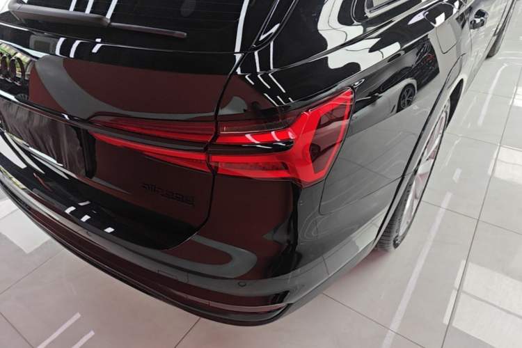 Used Audi A6 2023 allroad quattro 55 TFSI Prestige Off-Road Model Exterior 3