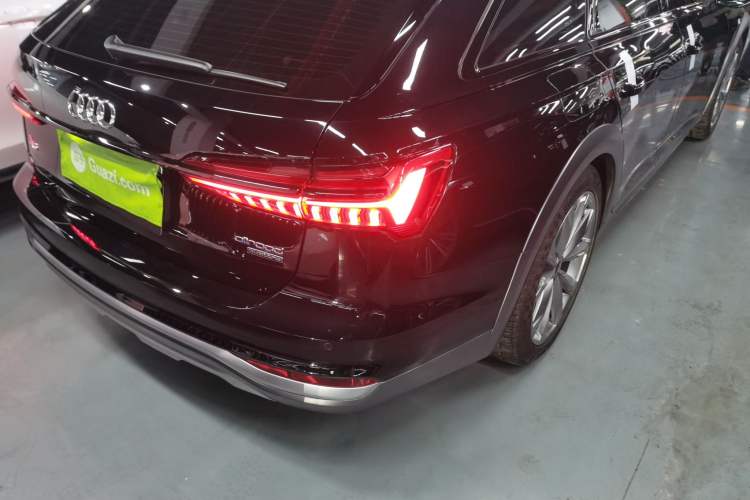 Used Audi A6 2023 allroad quattro 55 TFSI Prestige Off-Road Model Exterior 6