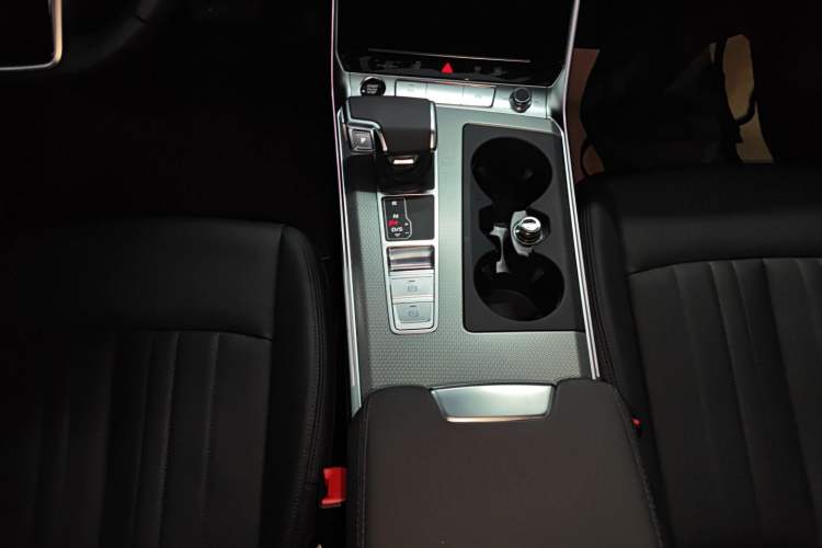 Used Audi A6 2023 allroad quattro 55 TFSI Explorer Edition Gear Lever