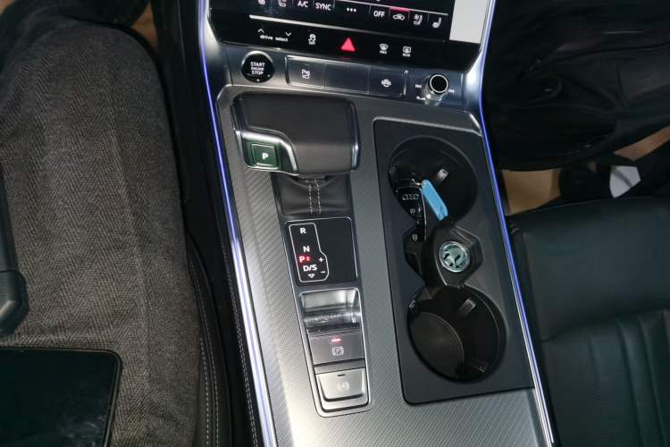 Used Audi A6 2023 allroad quattro 55 TFSI Prestige Off-Road Model Gear Lever