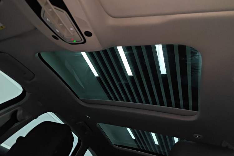 Used Audi A6 2023 allroad quattro 55 TFSI Explorer Edition Headliner
