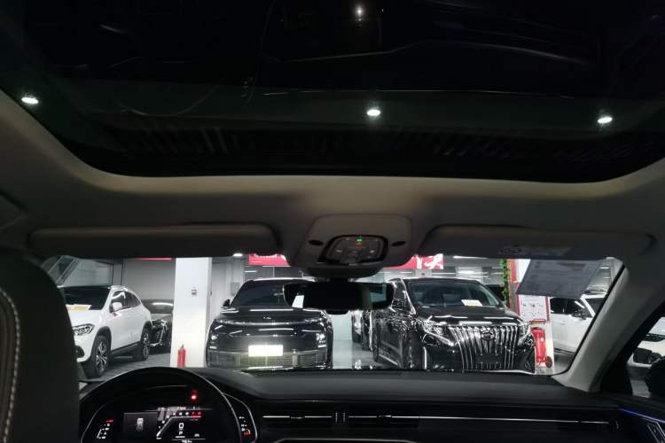 Used Audi A6 2023 allroad quattro 55 TFSI Prestige Off-Road Model Headliner