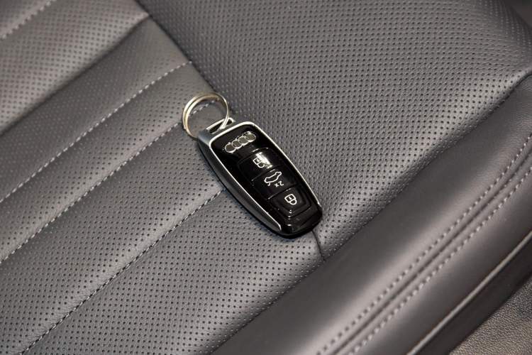 Used Audi A6 2023 allroad quattro 55 TFSI Prestige Off-Road Model Interior 1