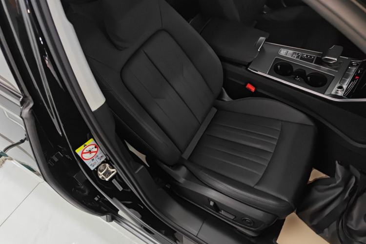 Used Audi A6 2023 allroad quattro 55 TFSI Explorer Edition Right Front Seat