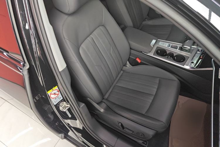Used Audi A6 2023 allroad quattro 55 TFSI Prestige Off-Road Model Right Front Seat