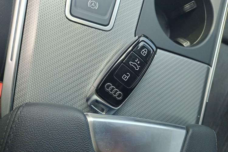 Used Audi A6 2023 Avant Futurist 45 TFSI Prestige Dynamic Edition Vehicle Key