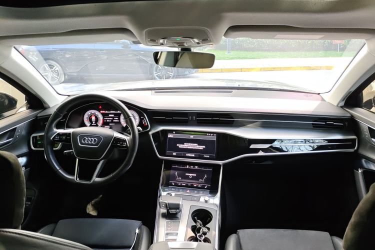 Used Audi A6 2023 Avant Futurist 45 TFSI Prestige Dynamic Edition Center Console