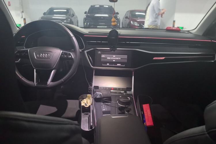 Used Audi A6 2023 Avant Futurist 45 TFSI Prestige Dynamic Edition Center Console