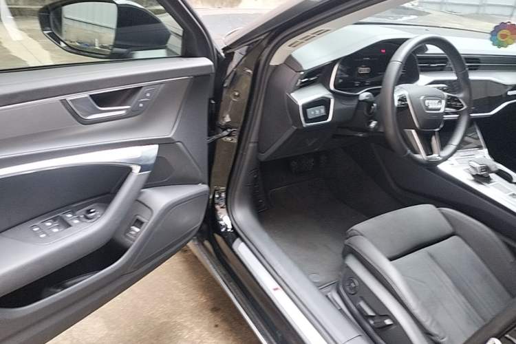 Used Audi A6 2023 Avant Futurist 45 TFSI Prestige Dynamic Edition Driver Seat