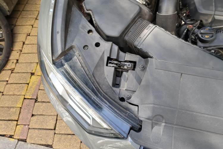 Used Audi A6 2023 Avant Futurist 45 TFSI Prestige Dynamic Edition Engine Bay Right
