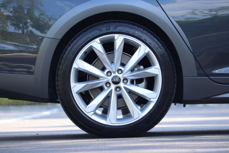 Used Audi A6 2023 allroad quattro 55 TFSI Prestige Off-Road Model Exterior 1