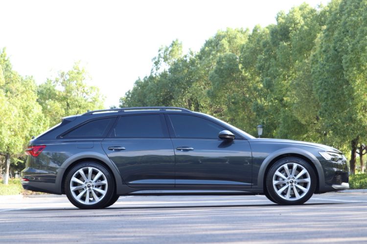 Used Audi A6 2023 allroad quattro 55 TFSI Prestige Off-Road Model Exterior 2