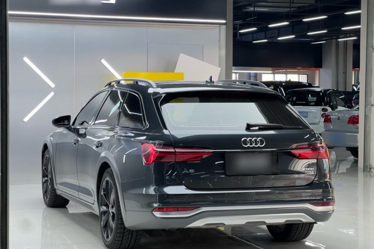 Used Audi A6 2023 allroad quattro 55 TFSI Prestige Off-Road Model Exterior 3