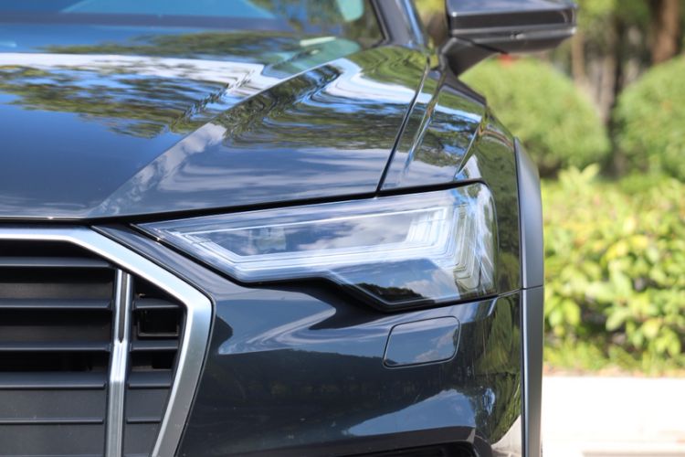 Used Audi A6 2023 allroad quattro 55 TFSI Prestige Off-Road Model Exterior 9