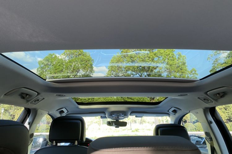 Used Audi A6 2023 allroad quattro 55 TFSI Prestige Off-Road Model Headliner