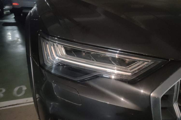 Used Audi A6 2023 allroad quattro 55 TFSI Prestige Off-Road Model Right Front Headlight
