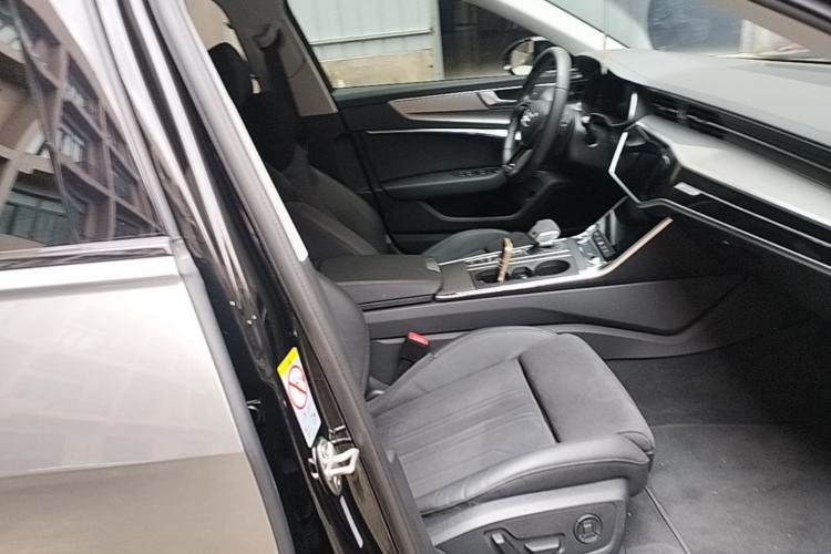 Used Audi A6 2023 Avant Futurist 45 TFSI Prestige Dynamic Edition Right Front Seat