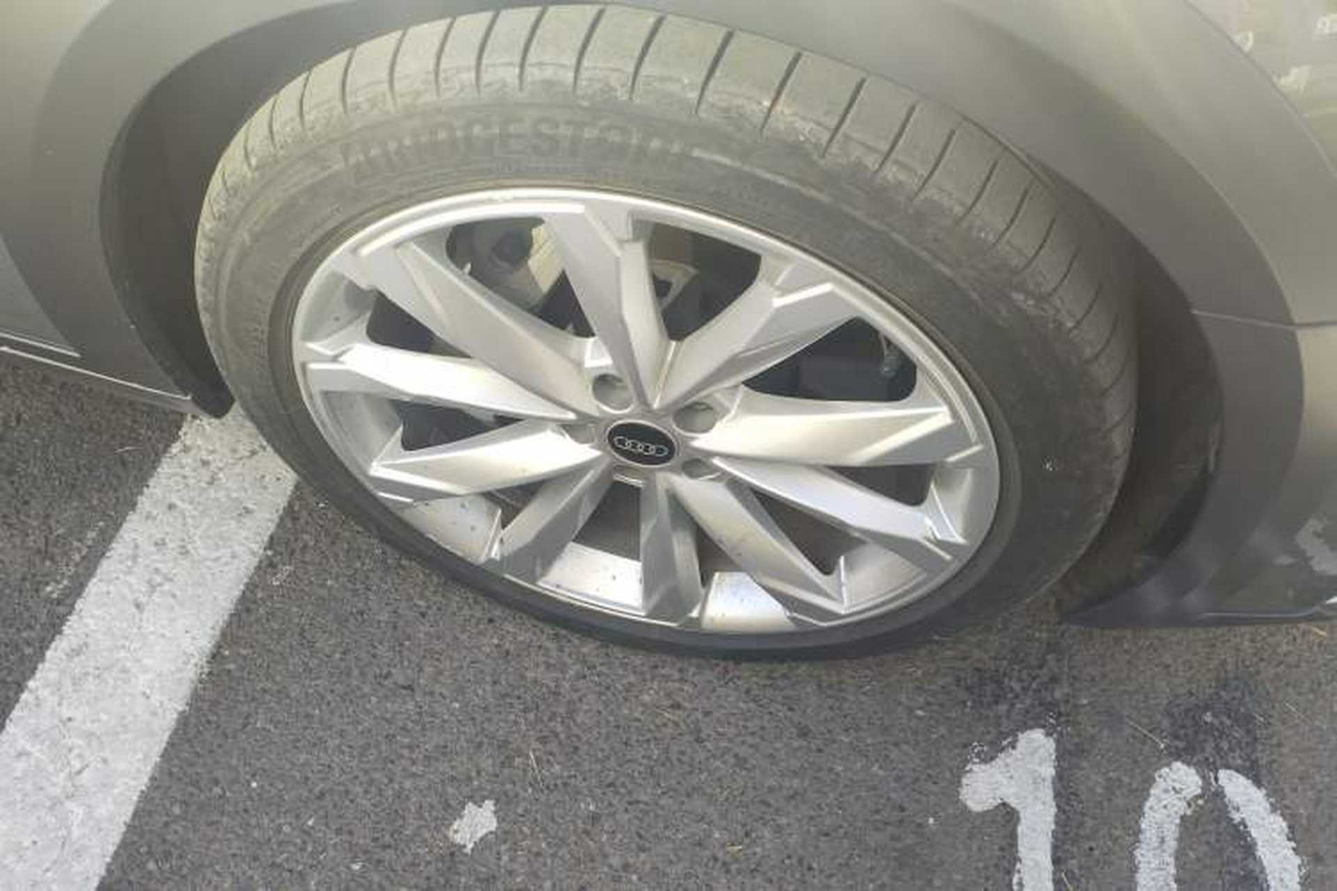 Used Audi A6 2023 allroad quattro 55 TFSI Prestige Off-Road Model Right Front Wheel Hub