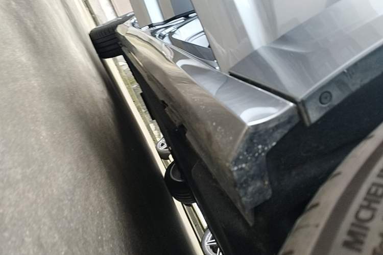 Used Audi A6 2023 Avant Futurist 45 TFSI Prestige Dynamic Edition Right Side Sill