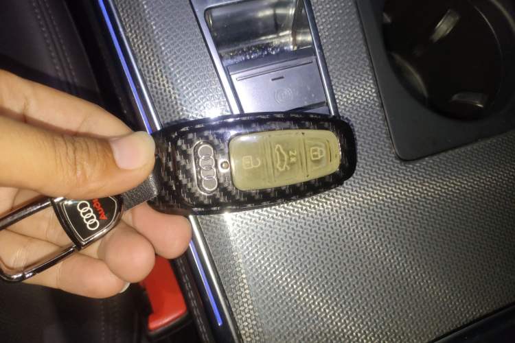 Used Audi A6 2023 allroad quattro 55 TFSI Prestige Off-Road Model Vehicle Key