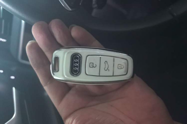 Used Audi A6 2023 Avant Futurist 45 TFSI Prestige Dynamic Edition Vehicle Key