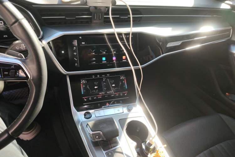 Used Audi A6 2024 allroad quattro 55 TFSI Prestige Off-Road Model Audio And AC Panel