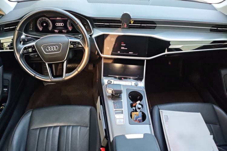 Used Audi A6 2024 allroad quattro 55 TFSI Prestige Off-Road Model Center Console