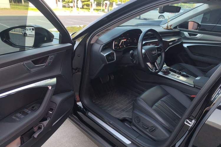 Used Audi A6 2024 allroad quattro 55 TFSI Prestige Off-Road Model Driver Seat