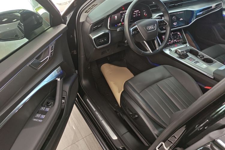 Used Audi A6 2024 allroad quattro 55 TFSI Prestige Off-Road Model Driver Seat