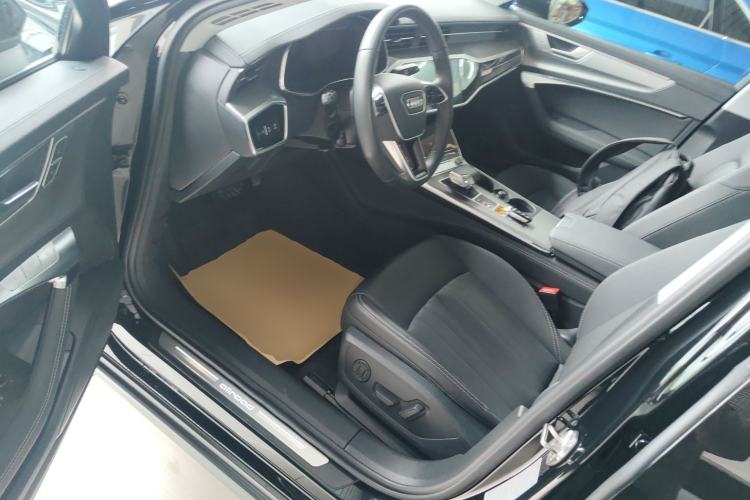 Used Audi A6 2024 allroad quattro 55 TFSI Prestige Off-Road Model Driver Seat