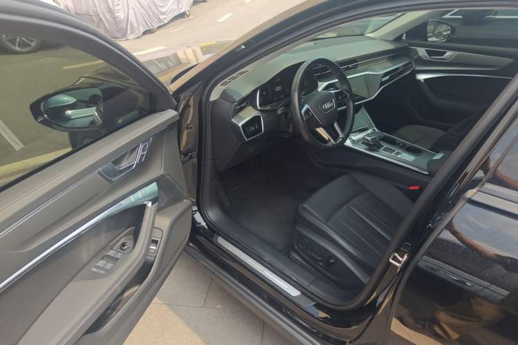 Used Audi A6 2024 allroad quattro 55 TFSI Prestige Off-Road Model Driver Seat