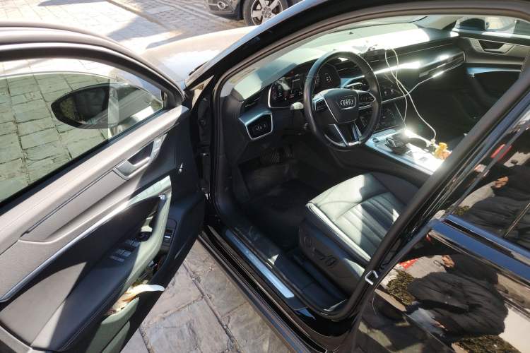 Used Audi A6 2024 allroad quattro 55 TFSI Prestige Off-Road Model Driver Seat