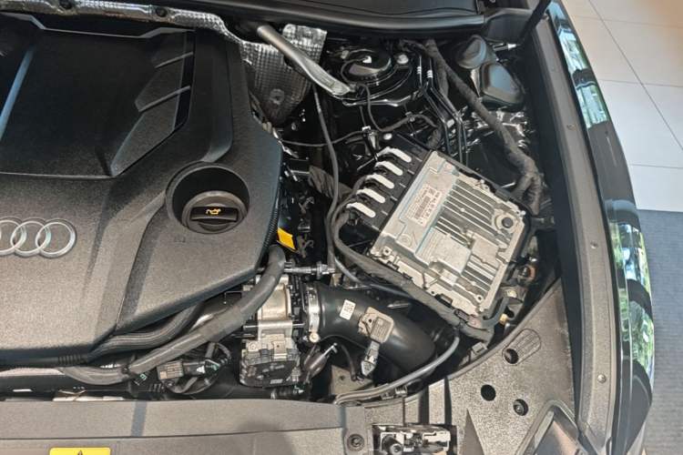 Used Audi A6 2024 allroad quattro 55 TFSI Prestige Off-Road Model Engine Bay Left