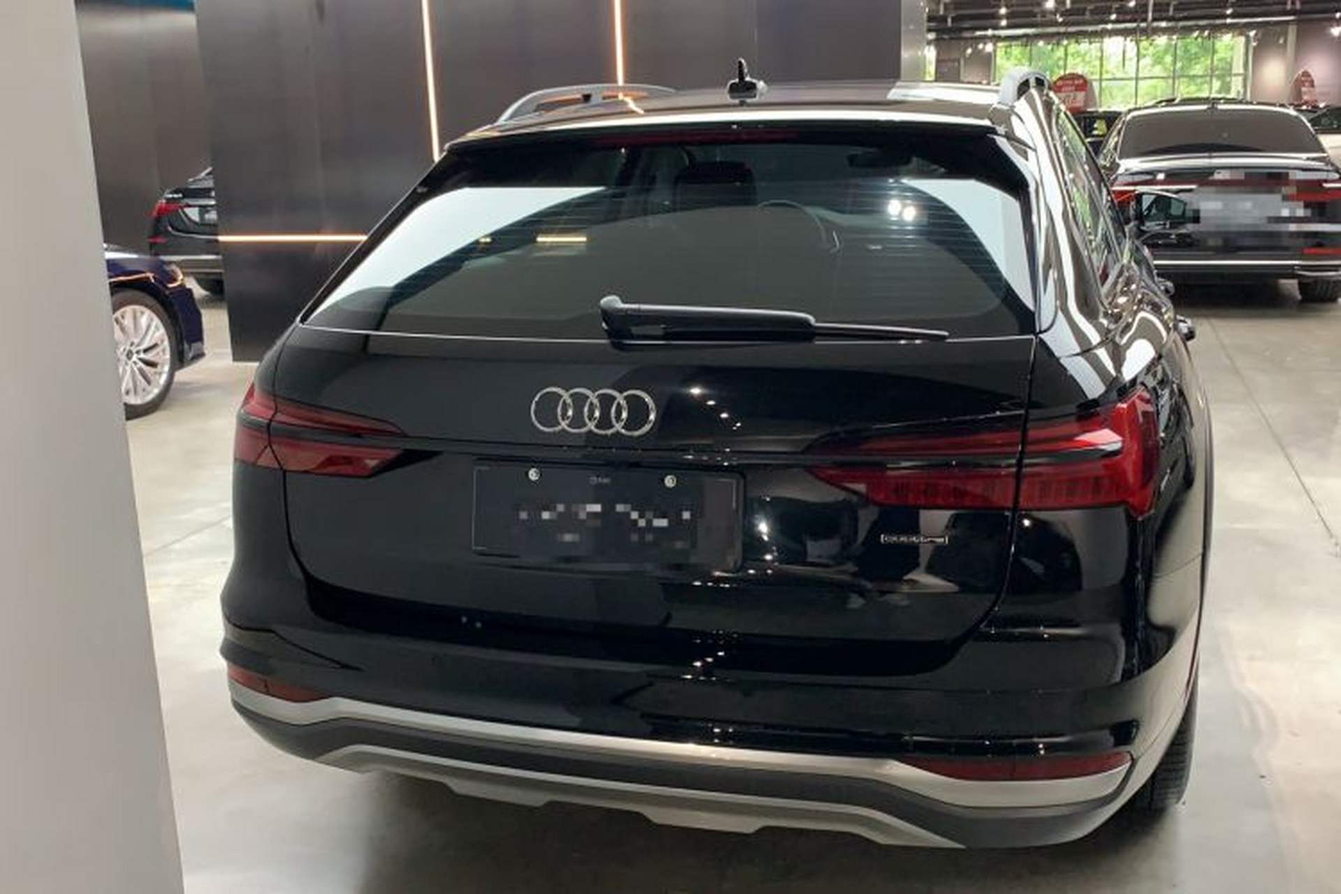 Used Audi A6 2024 allroad quattro 55 TFSI Prestige Off-Road Model Exterior 4