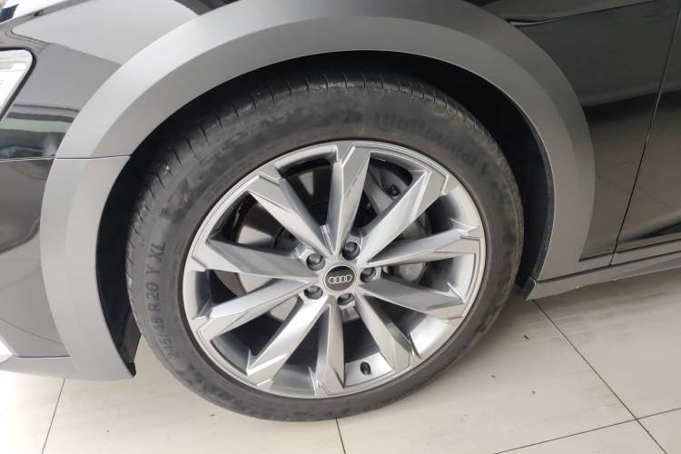 Used Audi A6 2024 allroad quattro 55 TFSI Prestige Off-Road Model Exterior 4