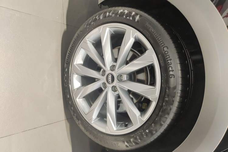 Used Audi A6 2024 allroad quattro 55 TFSI Prestige Off-Road Model Exterior 7